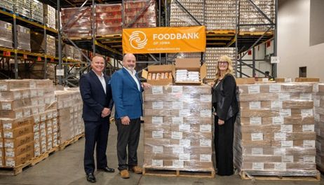 Fareway and Iowa Farm Bureau partner to "Meat the Need" with truckload donation to Iowa food banks 