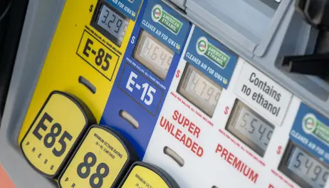Why Iowa drivers are choosing E15 to save money on gas