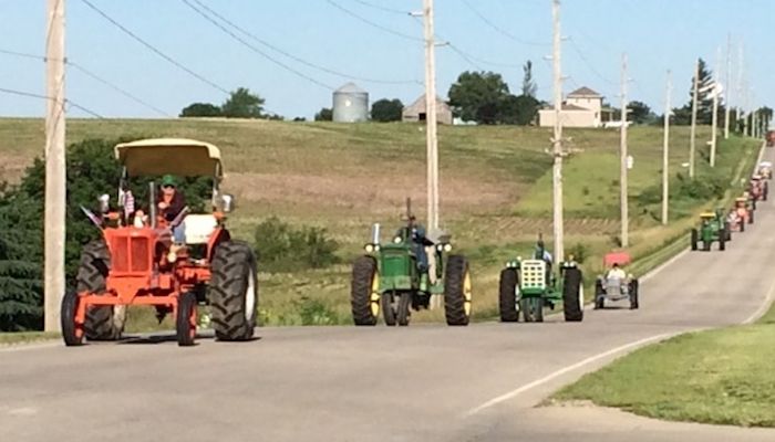 Southwest Iowa tractor rides