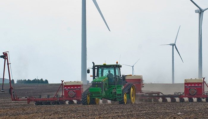 Water quality, renewable energy among Branstad’s priorities for 2016