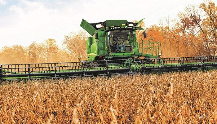 Big crops, export slowdown hurt U.S. farm economy