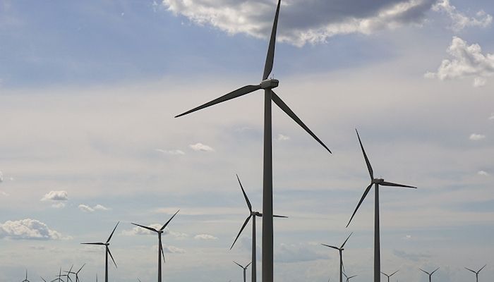 Farmer-owned wind project grows in southwest Iowa