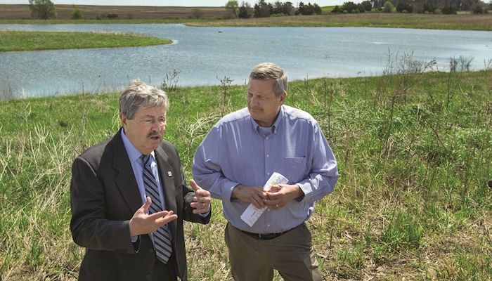 Branstad says he’s optimistic about water quality funding