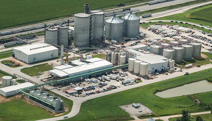 U.S. ethanol production edges into blend wall 