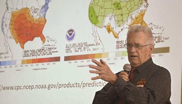 Weather outlook points to warm spring, trend-line yields, Taylor says