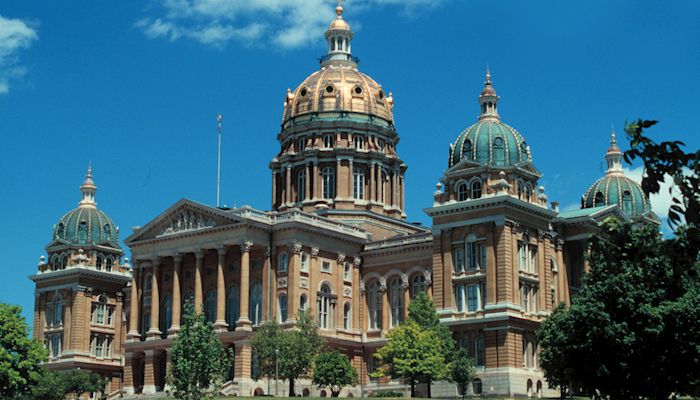 Focus on budgets as 2017 Iowa legislative session winds down