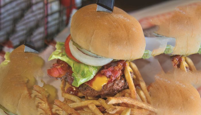 Storm Lake cafe wins 2017 burger contest