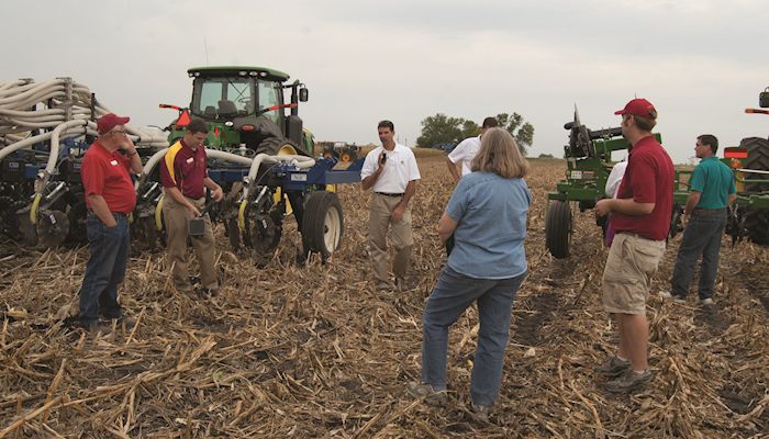 Field days to provide water quality lessons
