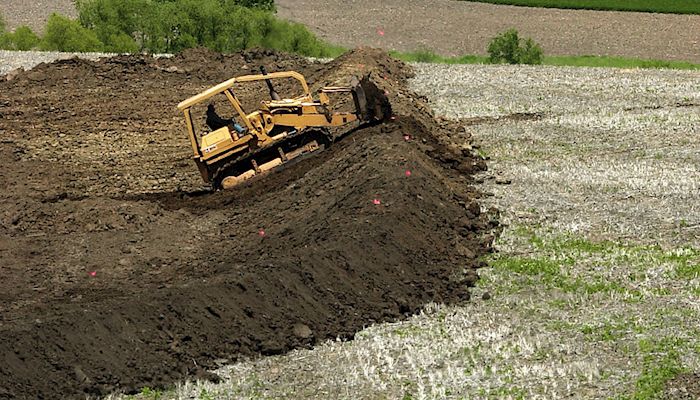 Iowa farmland values show slight uptick