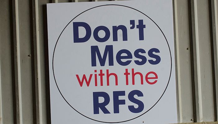 Texas seeking waiver from RFS blending requirements