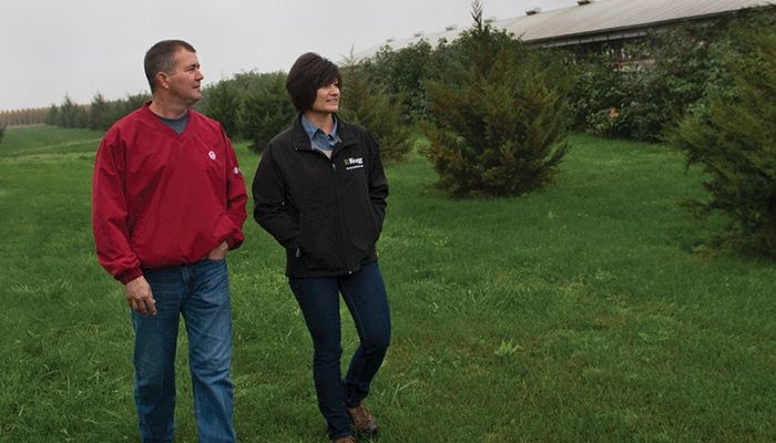  Iowa pig farmers Bruce and Jenny Wessling