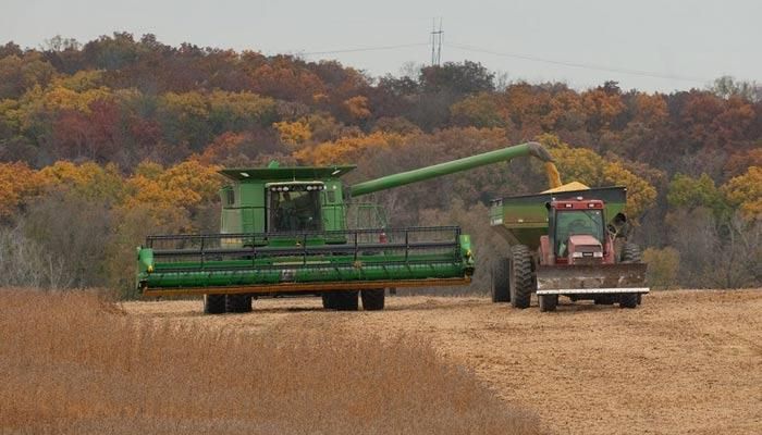 Farmers work Around the Clock to Finish Harvest