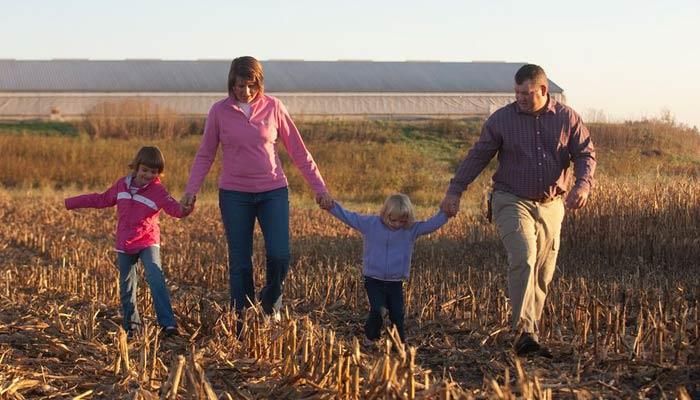 Young Iowans still upbeat about farming