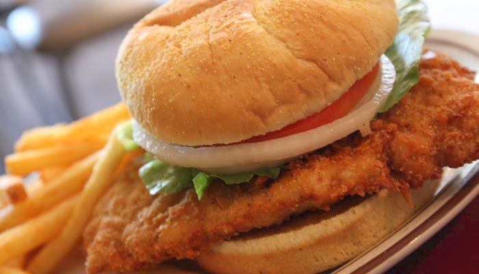 New Hampton restaurant has Iowa's 2019 Best Breaded Pork Tenderloin sandwich