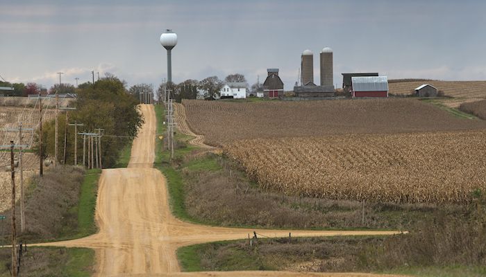 Iowa land values rise 2.3% in 2019