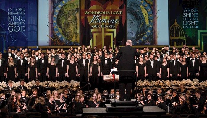 Wartburg College hosts its  annual christmas concert