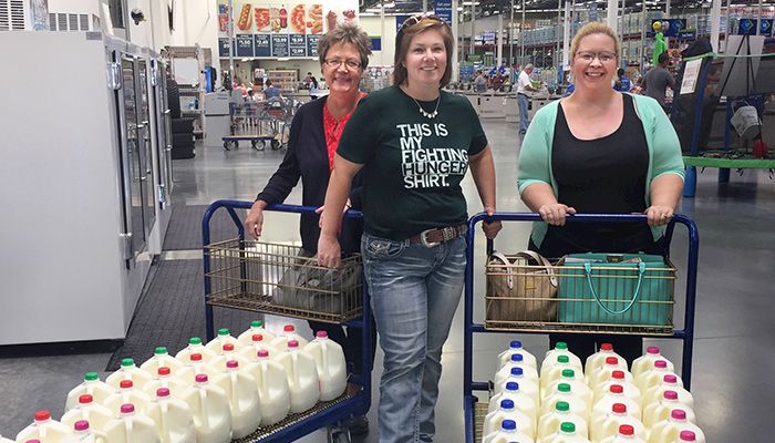 Iowa Department of Agriculture and Land Stewardship employees donated milk to the Food Bank of Iowa in Des Moines this fall. 