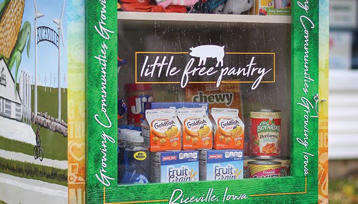 Little free pantry