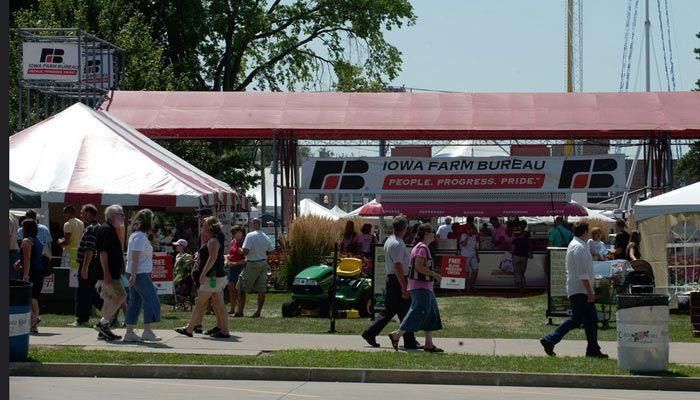 Iowa Farm Bureau shows why Iowans trust farmers at 2015 Iowa State Fair