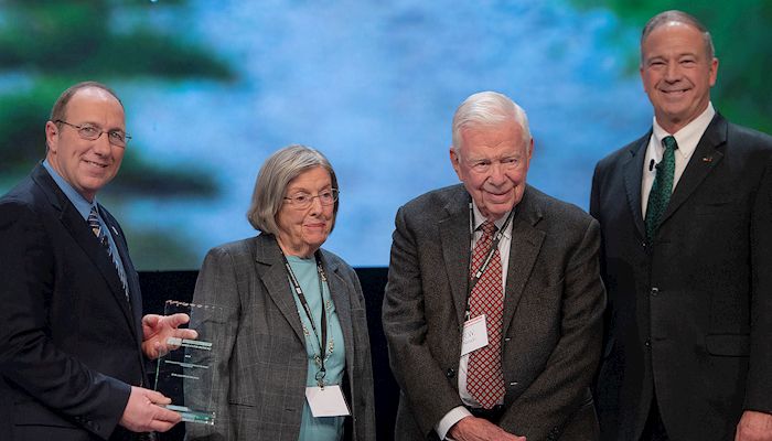 Global manufacturing entrepreneurs and celebrated Des Moines County farmer and advocate presented Distinguished Service to Ag Award at 101st Iowa Farm Bureau Annual Meeting