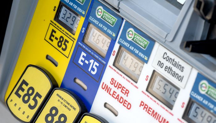 EPA lowers corn ethanol, advanced biofuels RFS volumes from proposals 