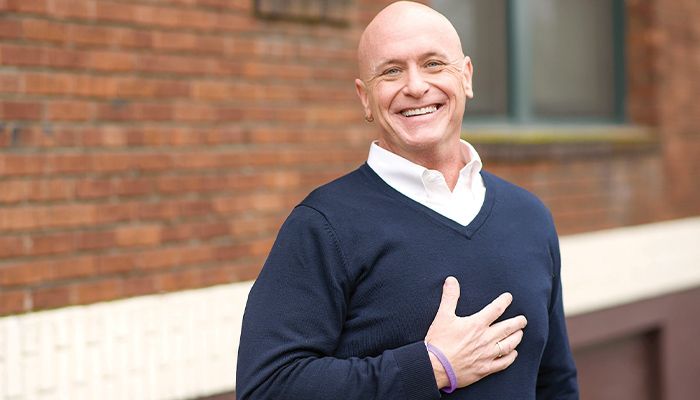 Keynote speaker explores life without complaints 