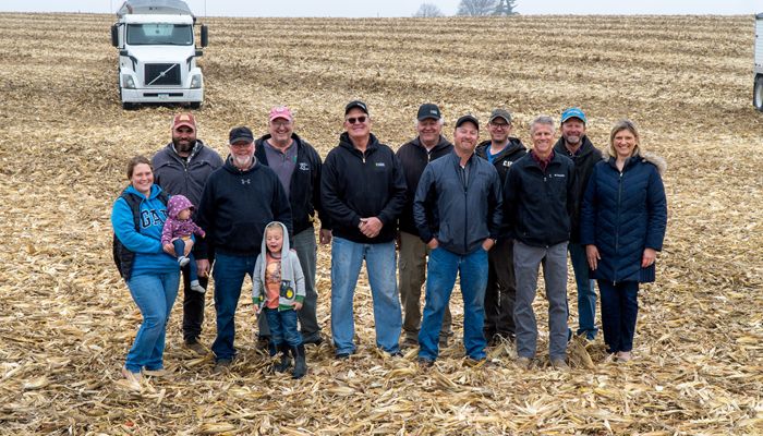 Iowa farmers donate harvest for world hunger project 