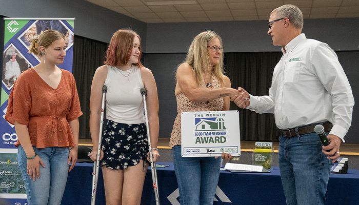 Mowrer family named ‘Good Neighbors’ 
