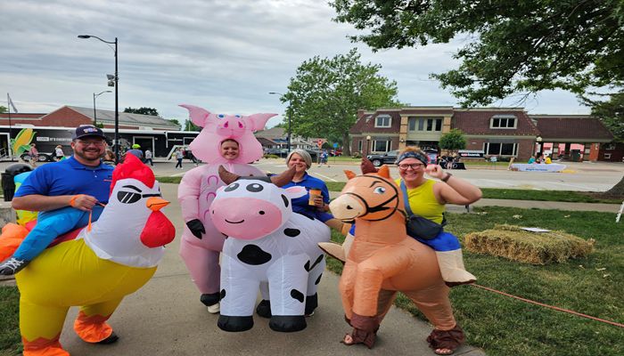  Agriculture shines on Pella square