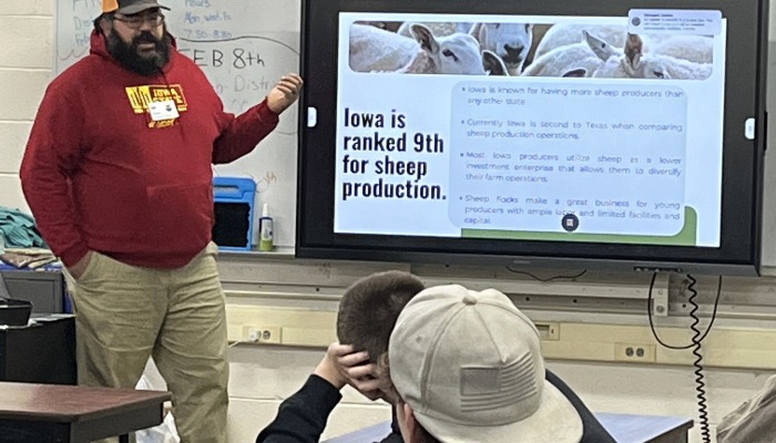 Marion County Farm Bureau member David Ernst educates about sheep