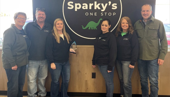 Secretary Naig Presents 2025 Renewable Fuels Marketing Awards to Sparky’s One Stop and Pro Cooperative 