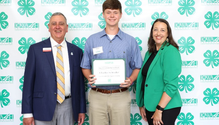 Charles Schrader Awarded 4-H Scholarship from Iowa 4-H Foundation
