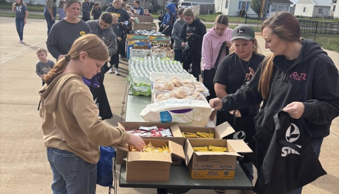 Marion County Feeds A Farmer