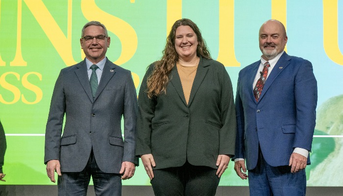 Walton graduates from Farm Bureau Leadership Program