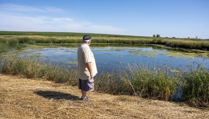 Farmers working together for clean water    