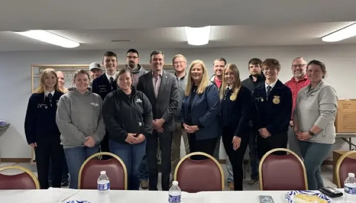  FFA members attend an FFA group attend Board Meeting