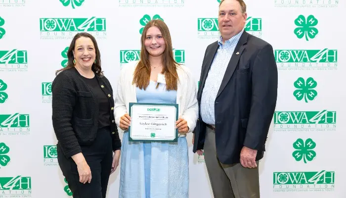 Saylee Gingerich Awarded 4-H Scholarship from Iowa 4-H Foundation