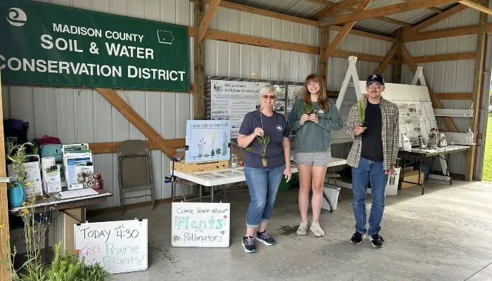 All signs point to Marion County Farm Bureau!