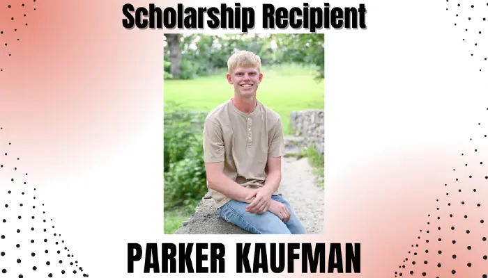Parker Kaufman Receives Warren County Farm Bureau Scholarship