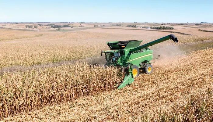 Iowa Farmland Values Hold Steady