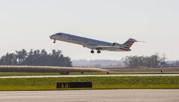 Eastern Iowa Airport surpasses one million passengers in 2016