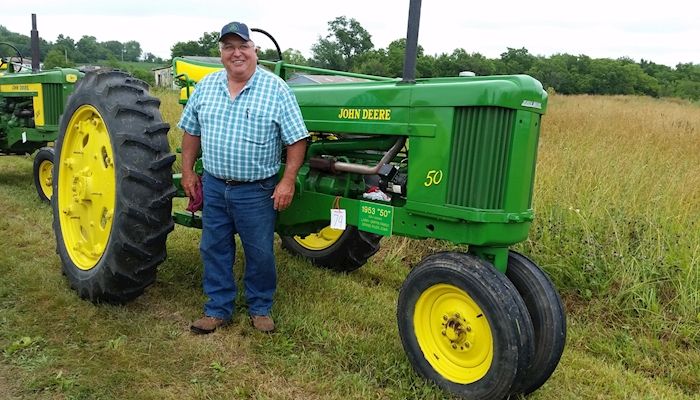Griffin displays John Deere tractor