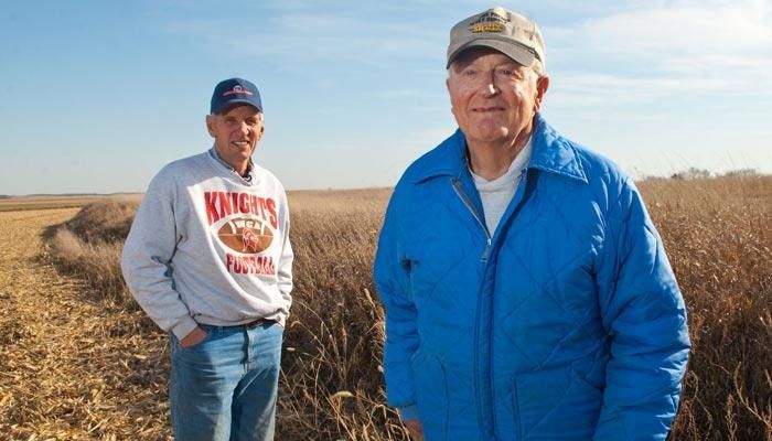 Free, confidential stress help only available to Iowa farmers and their families